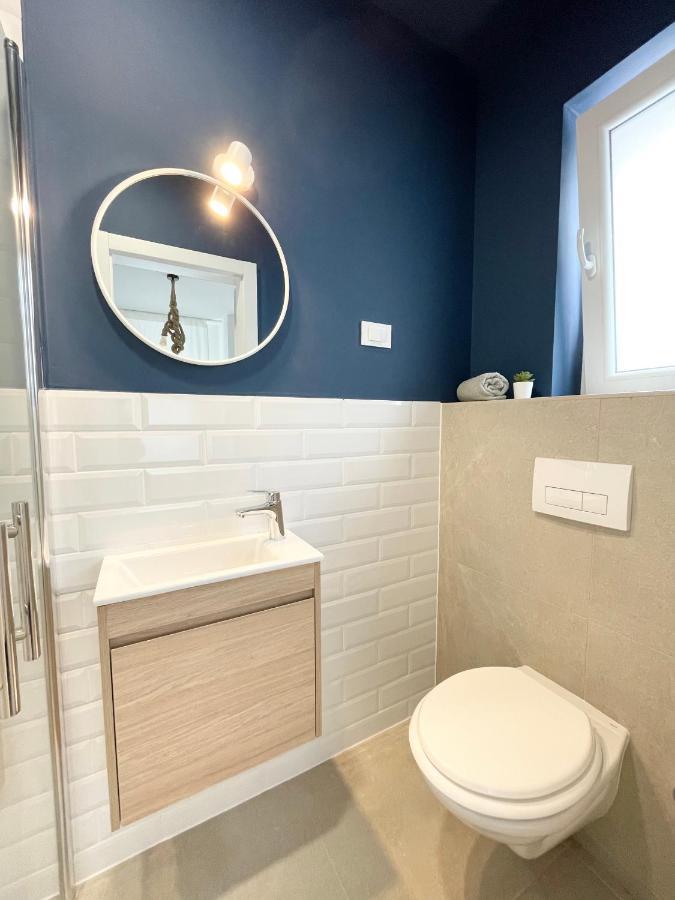 Apartments Maja Драмал Екстериор снимка